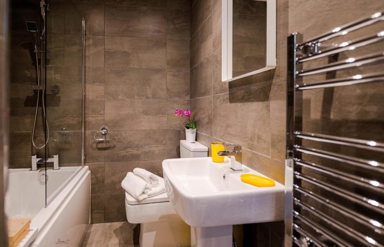 Charles Alexander Short Stay - Windmill House Apartments Lytham St Annes Dış mekan fotoğraf