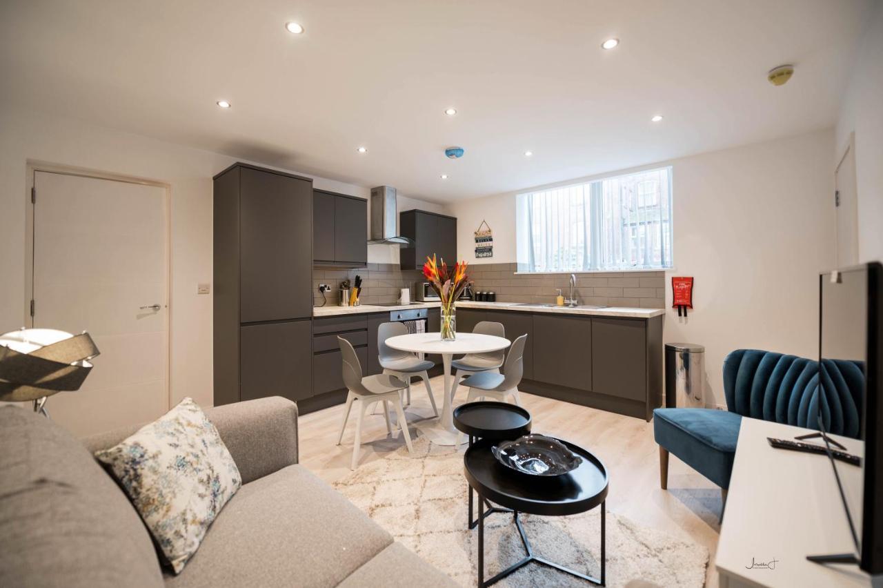 Charles Alexander Short Stay - Windmill House Apartments Lytham St Annes Dış mekan fotoğraf